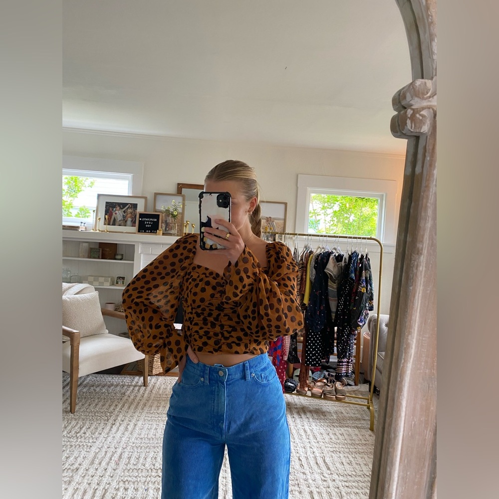 FREE PEOPLE PARKER TOP— SIZE SMALL — NWO, SOLD OUT ONLINE